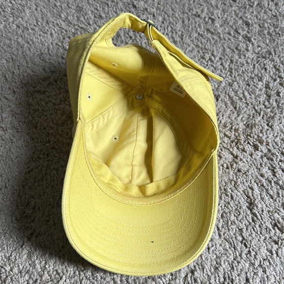 Yellow baseball cap - Picture 2 of 2